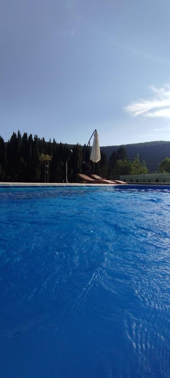 Apartments Martin Brod Екстер'єр фото